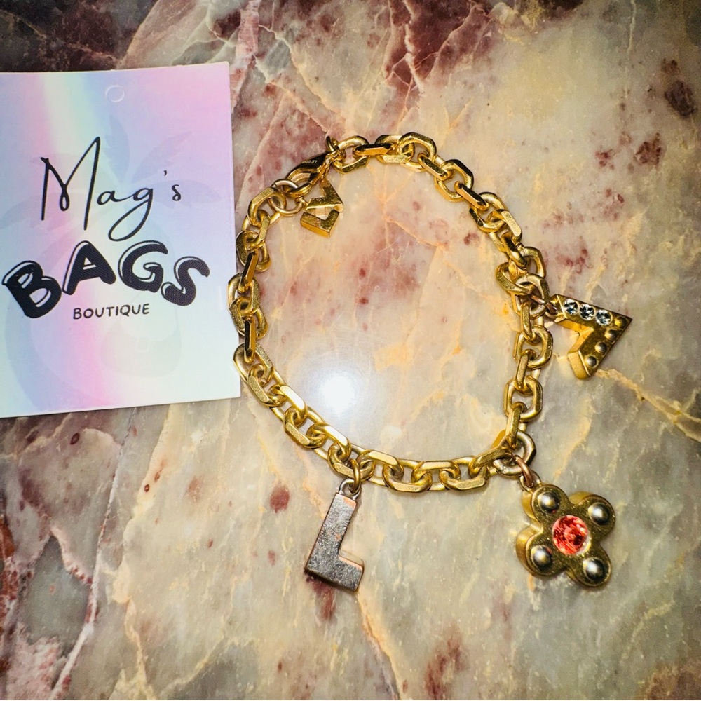 Louis Vuitton: Crystal Love Letters LV Charm Bracelet - Picture 9 of 12